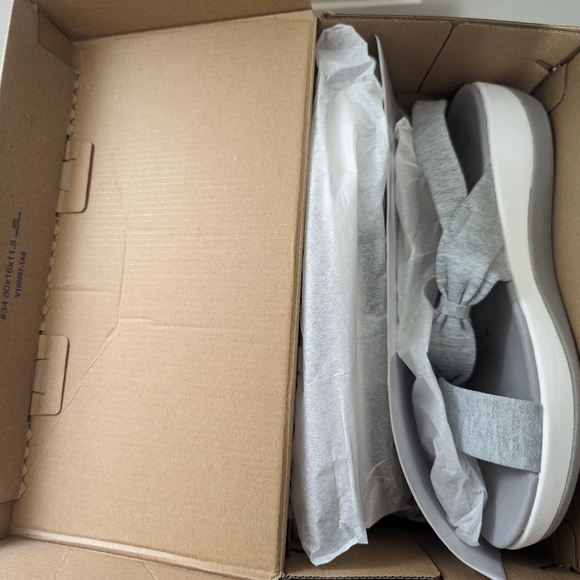 Cloudsteppers by Clarks Arla Primrose Sandal, size 12 wide, heathered grey - Picture 4 of 7